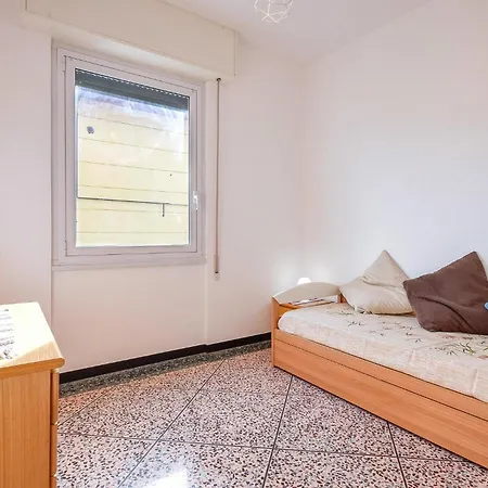 3 Bedroom Nice Apartment In Rapallo דירה ראפאלו