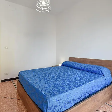 3 Bedroom Nice Apartment In Rapallo דירה *
